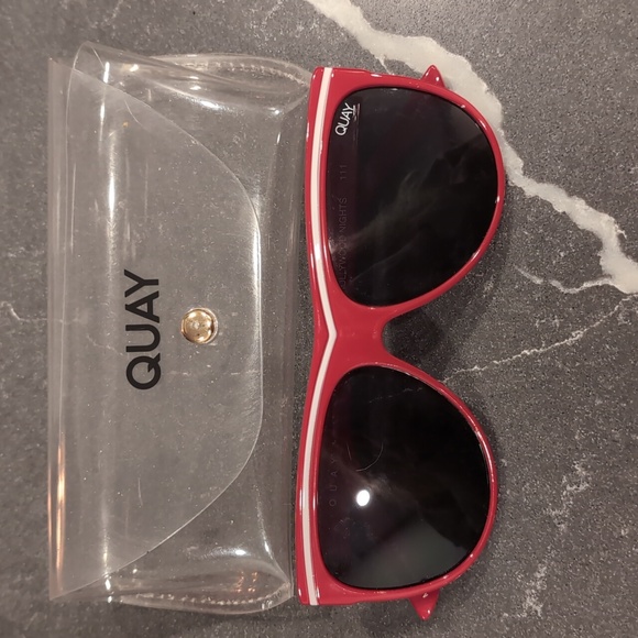 Quay Hollywood Nights Sunglasses - Picture 3 of 5
